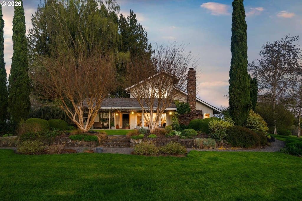 9045 NW Kaiser Rd, Portland