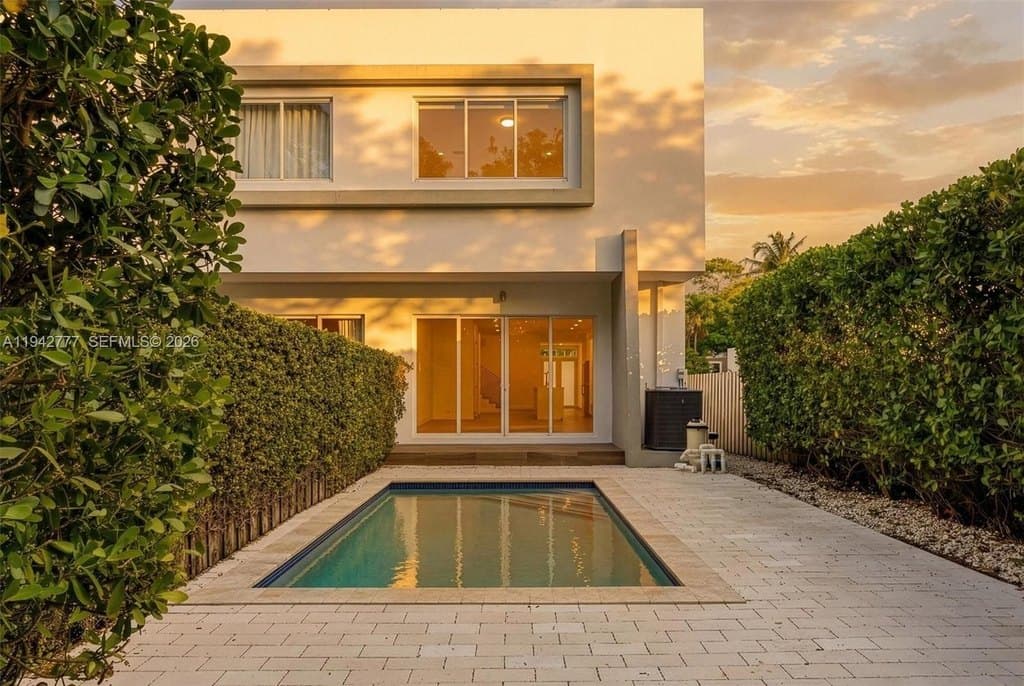 2852 SW 32nd Ct Unit 2852