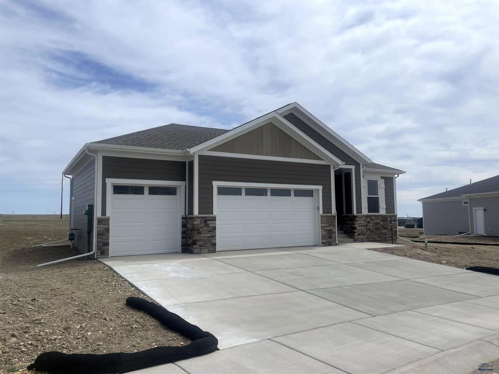 312 Miriam Ct, Rapid City