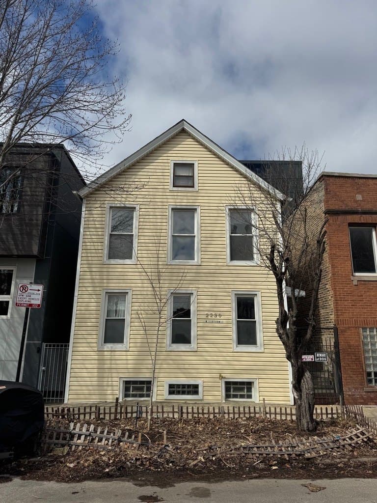 2230 N Washtenaw Ave