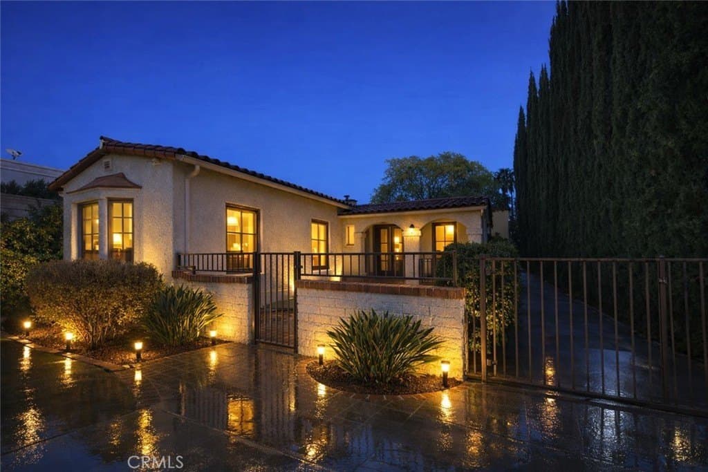 1028 San Rafael Ave, Glendale