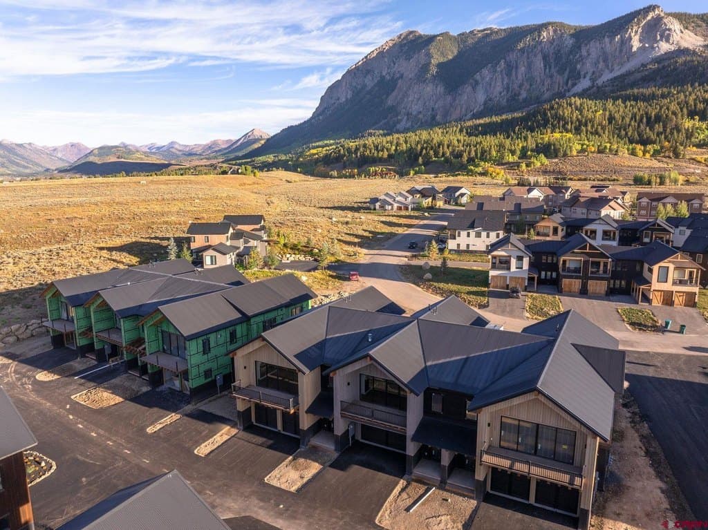 180 Elk Valley Rd Unit 112, Crested Butte