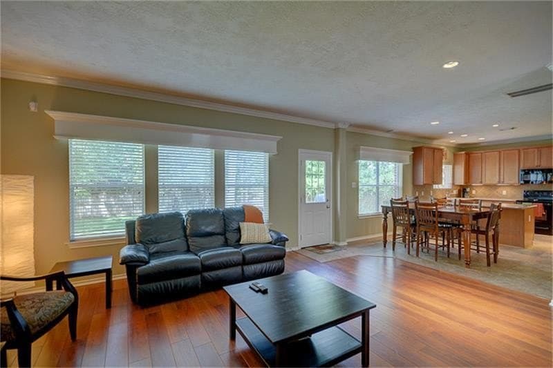 174 E Spindle Tree Cir, The Woodlands