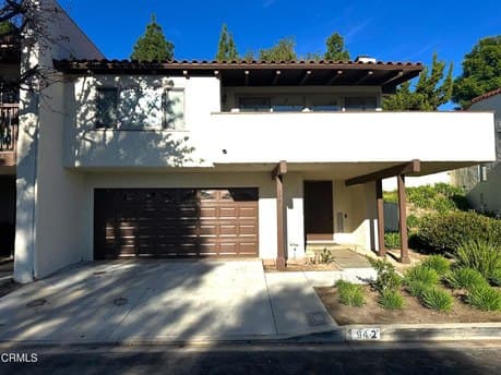 942 Woodlawn Dr