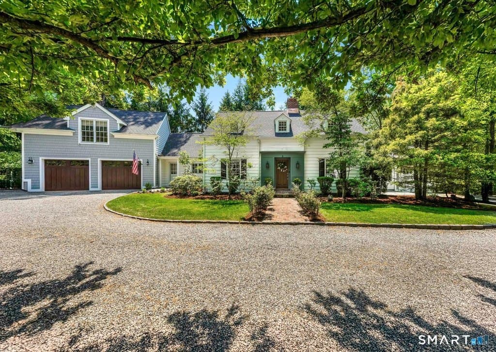 3 Rocaton Rd, Darien