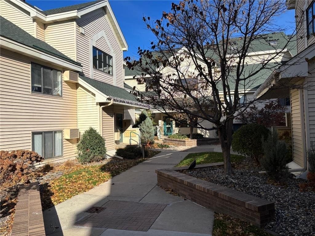 7614 York Ave S Apt 3117, Edina