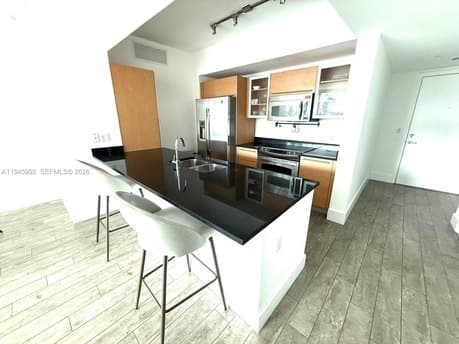 951 Brickell Ave Apt 1511