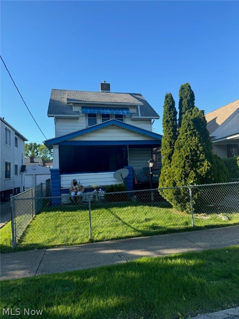 10913 Greenwich Ave, Cleveland