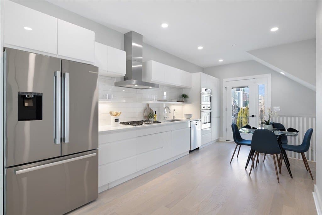 96 Cottage St Unit 8