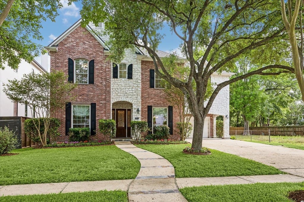 4503 Holly St, Bellaire