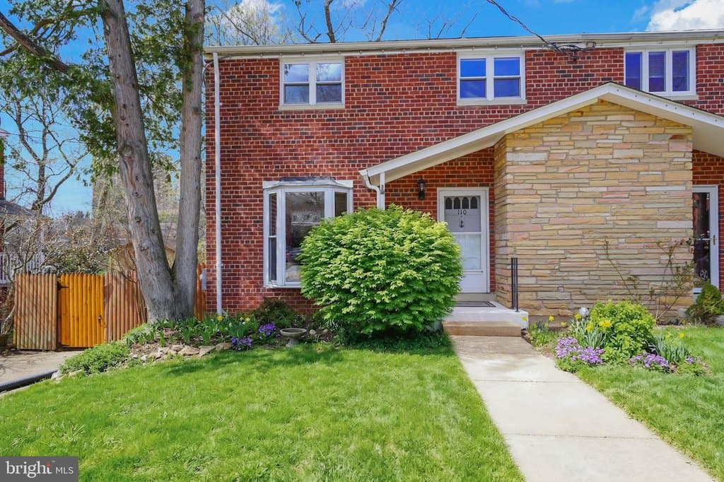 110 E Taylor Run Pkwy, Alexandria