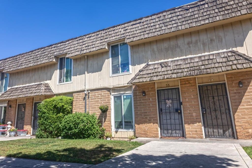 4136 N Thesta St Apt 35, Fresno