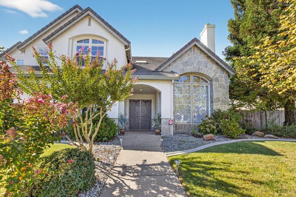 9011 Quail Cove Dr, Elk Grove