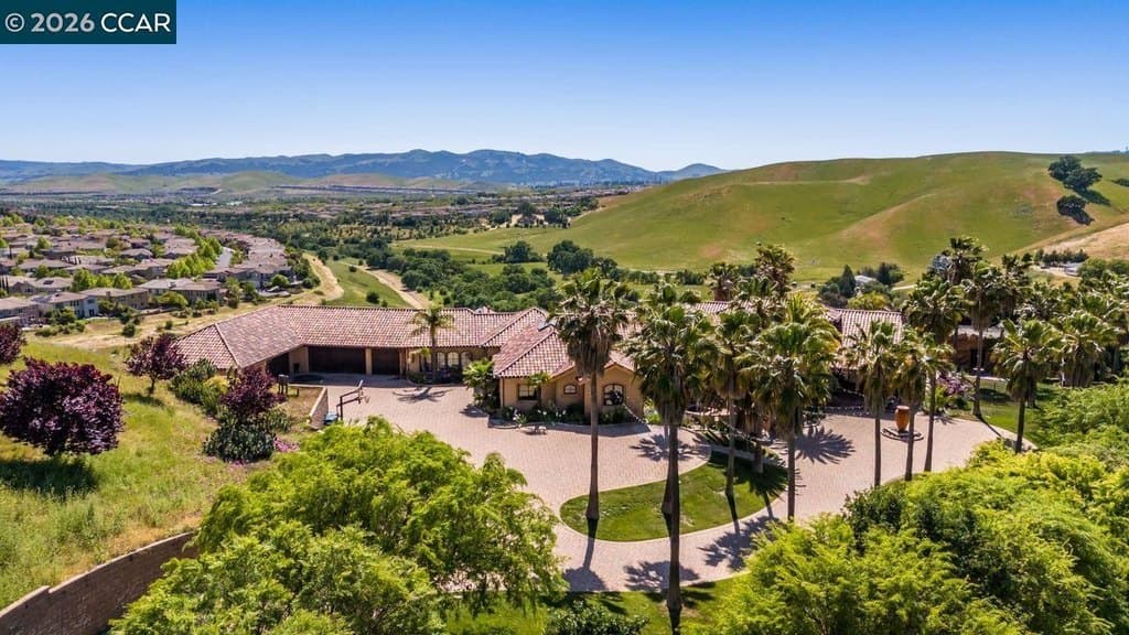 1615 Lawrence Rd, Danville