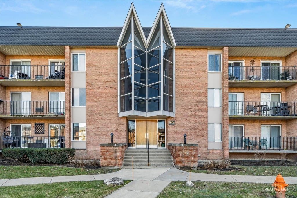 1004 N Mill St Apt 312, Naperville