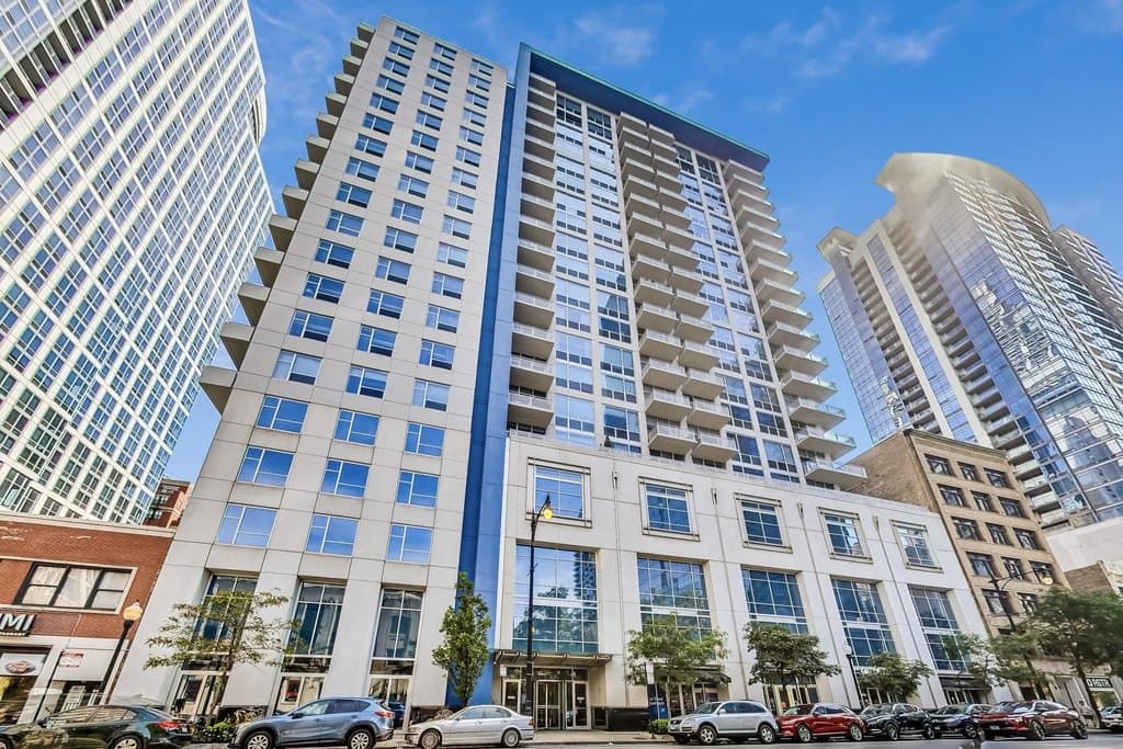 1305 S Michigan Ave Apt 1606