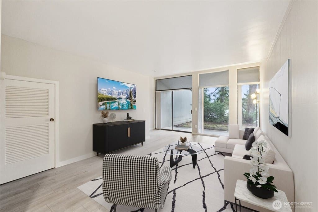 6236 137th Pl NE Apt 233, Redmond