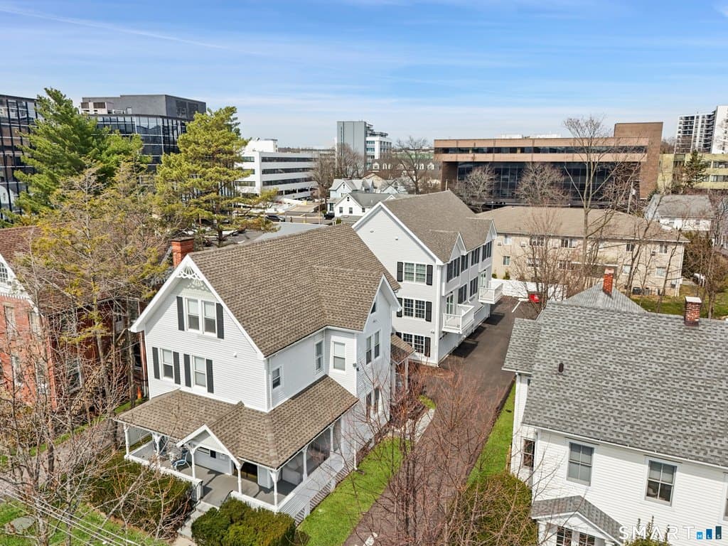 24 Hoyt St, Stamford