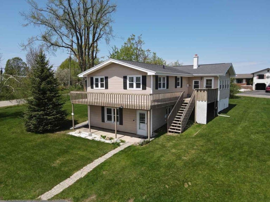 308 Boyer Rd, Petoskey