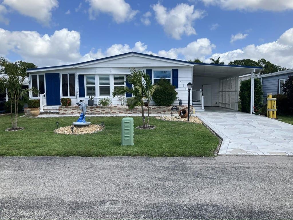 1109 MT Rushmore Dr Unit B24, Naples