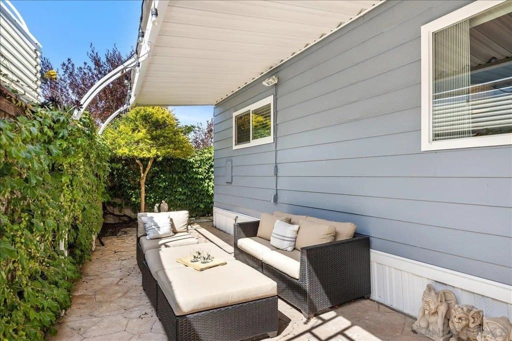 7027 San Bartolo St Unit 43, Carlsbad