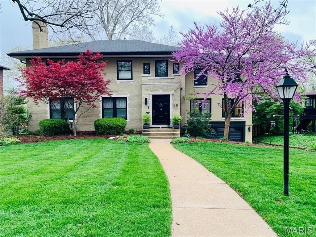 36 Crestwood Dr, Clayton