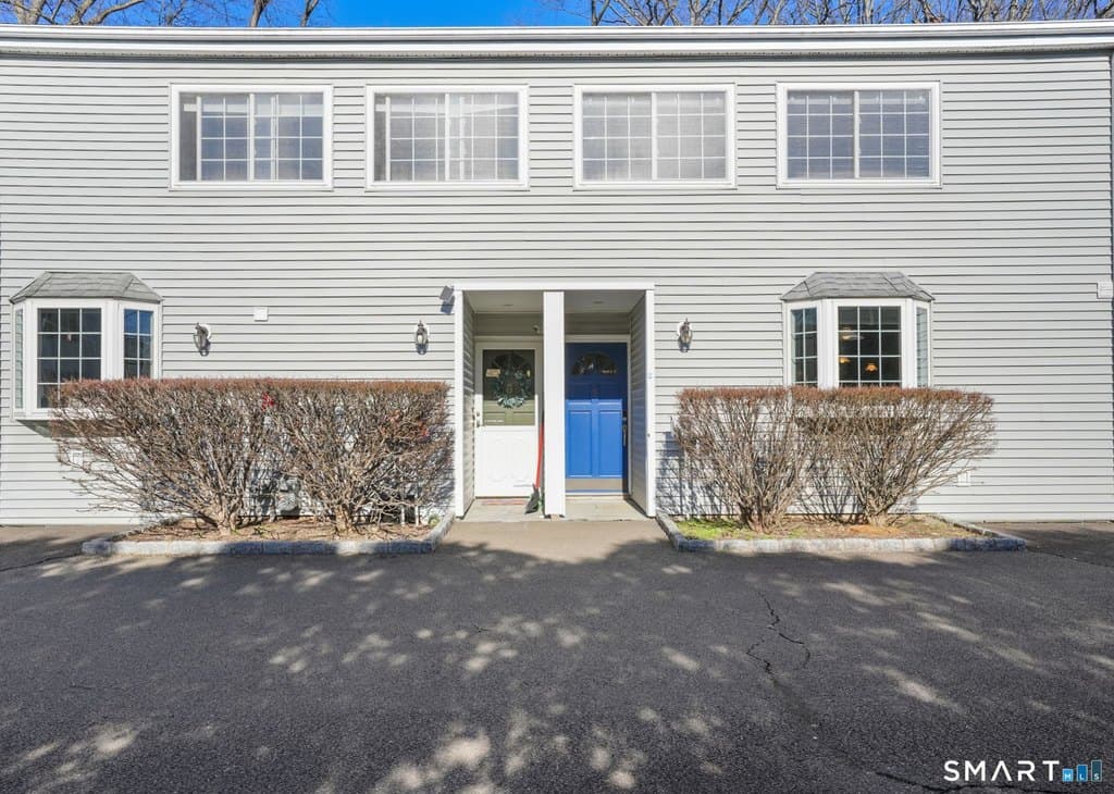 24 Decatur St Apt 2, Greenwich