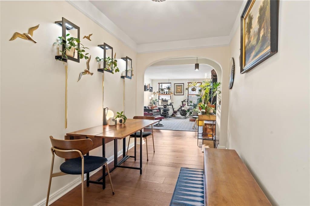 83-80 118th St Unit 5S