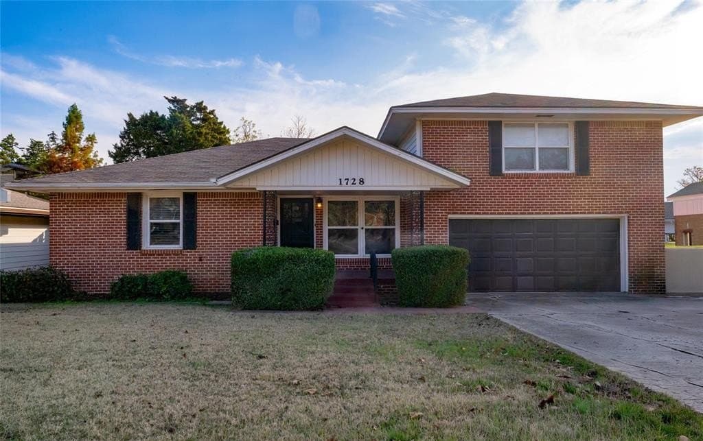 1728 NW 63rd St, Nichols Hills
