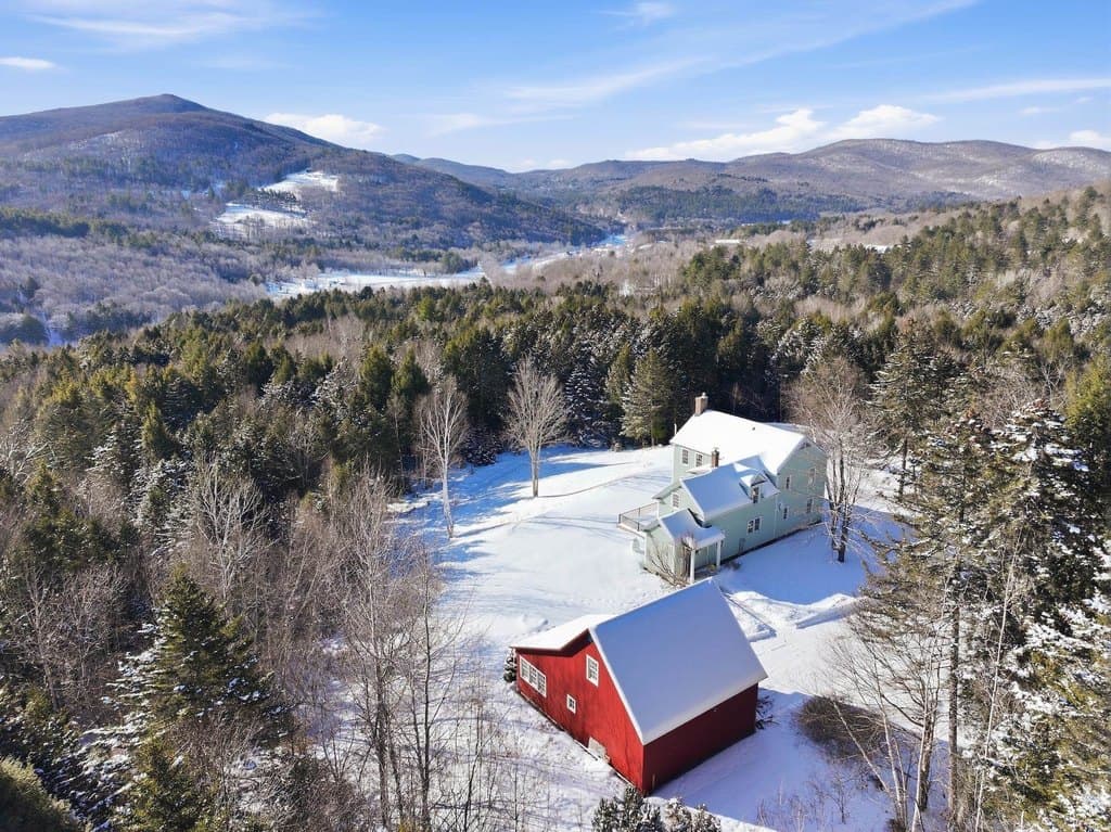 513 Deer Brook Way, Woodstock