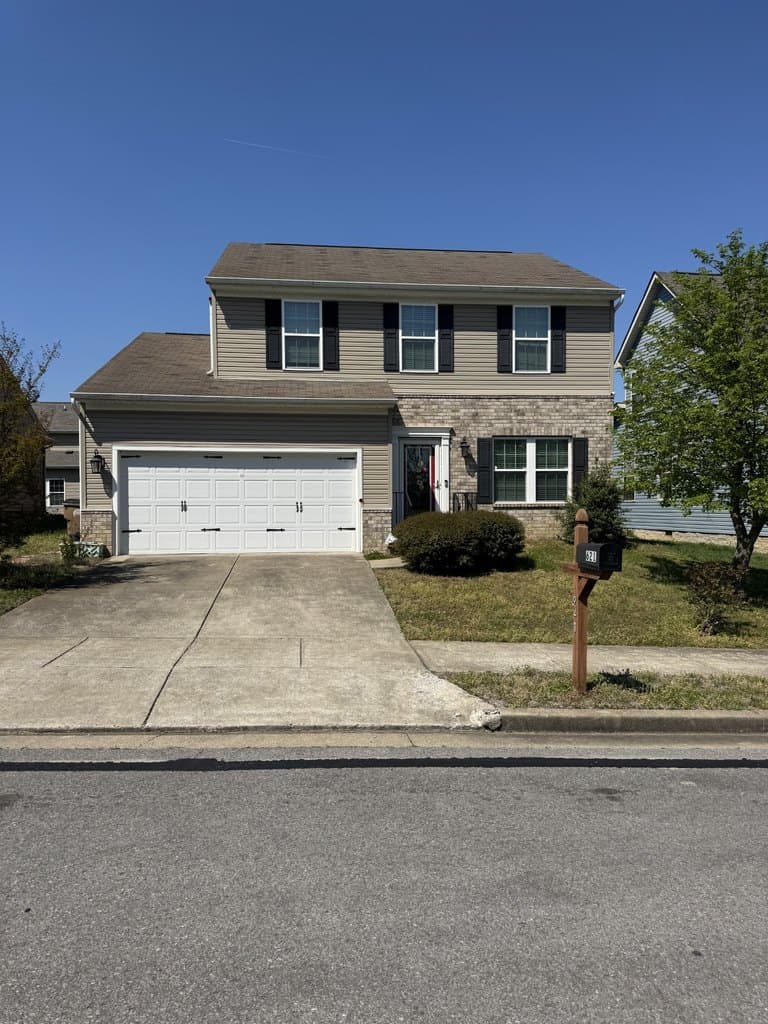 621 Betty Lou Dr, Madison