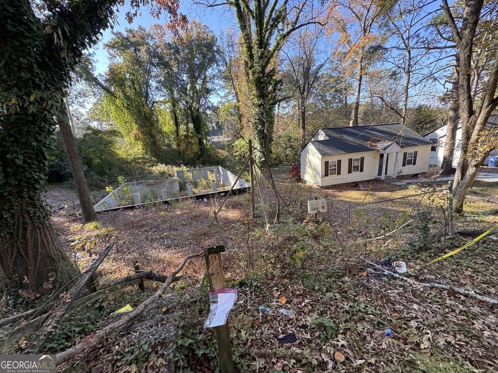 2034 Arlington Cir NW