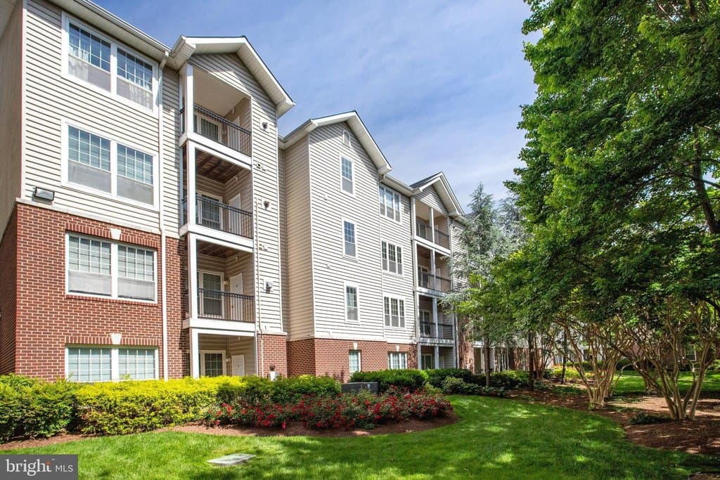 1530 Spring Gate Dr Unit 9308, McLean