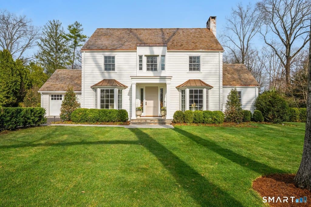 32 Birch Rd, Darien