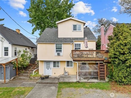 7842 Lake City Way NE