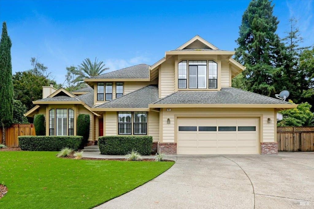 401 Fairway Ct, Healdsburg