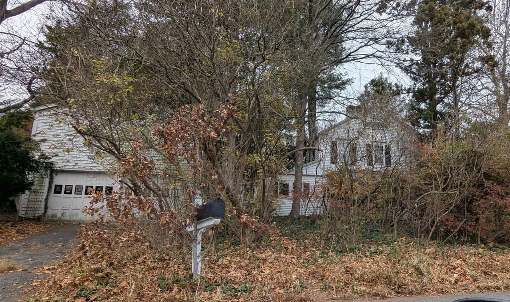 4 Woods Grove Rd, Westport