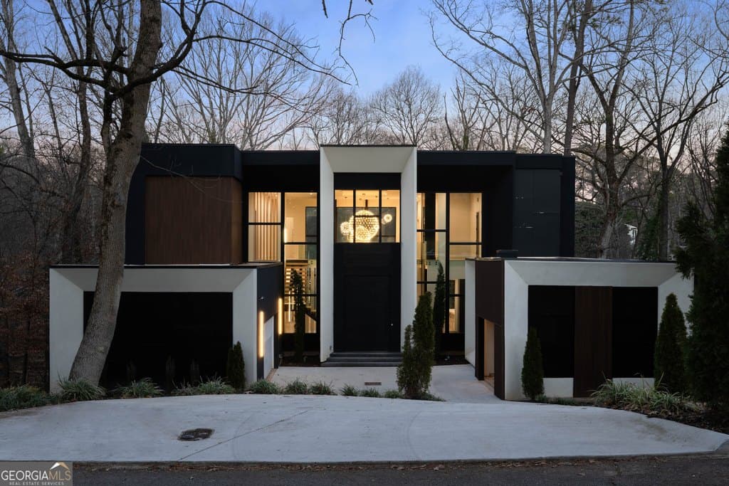 2147 Briarwillow Dr NE, Atlanta