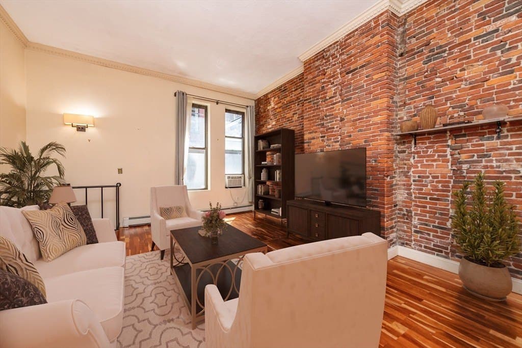 24 Hancock St Apt 2, Boston