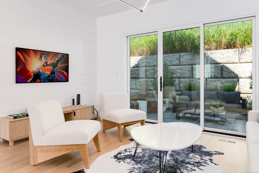 785 Post Rd E Unit 302, Westport