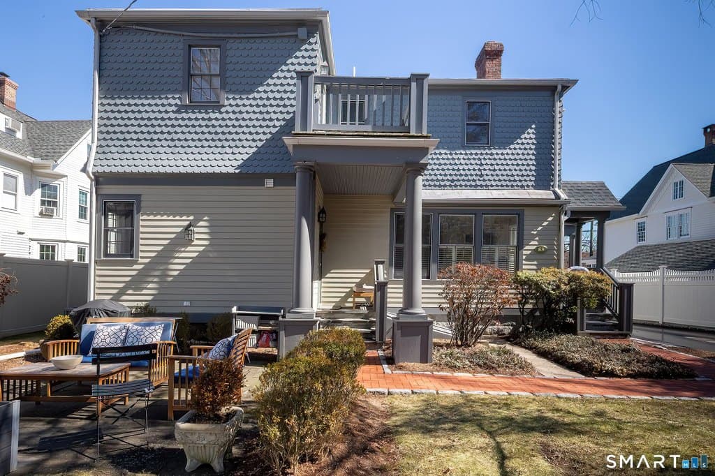 83 South Ave Apt C, New Canaan