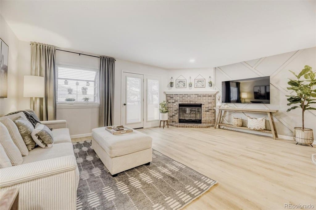 697 Canyon Dr, Castle Rock