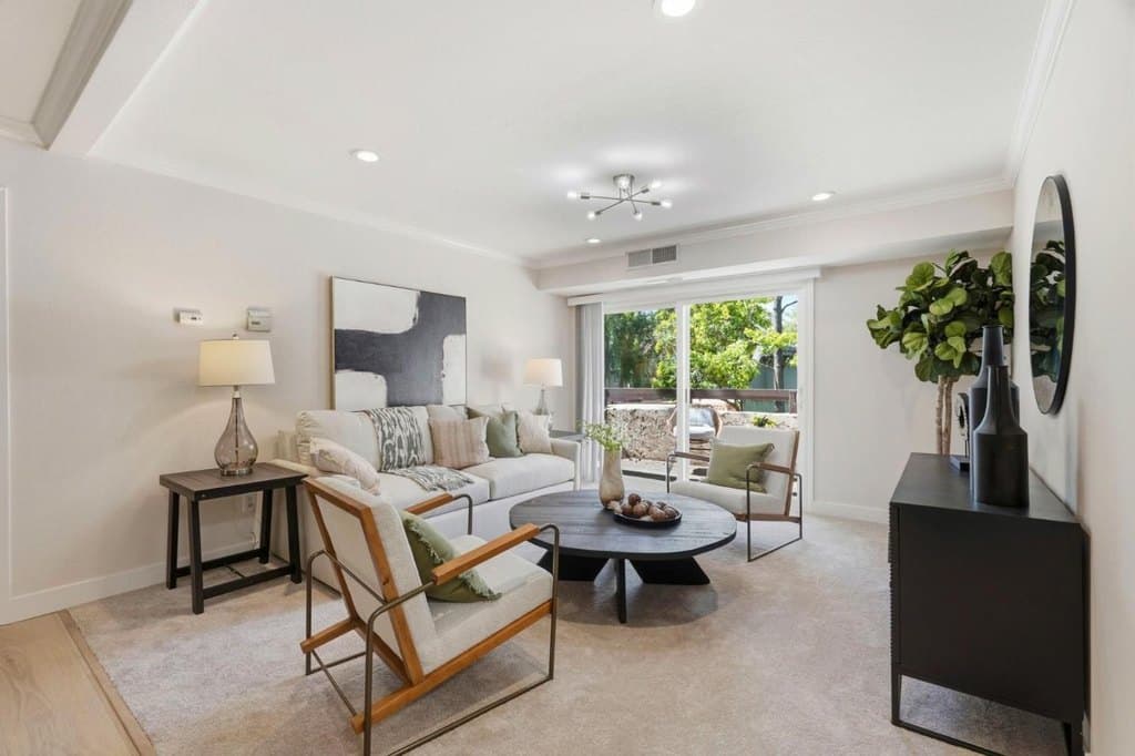 292 Tradewinds Dr Apt 4, San Jose