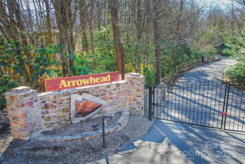 Red Wolf Lot 24, Blowing Rock