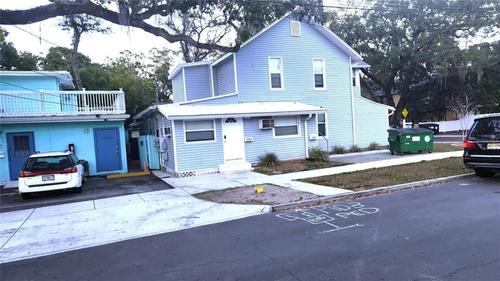 614 Oak Ave, Clearwater