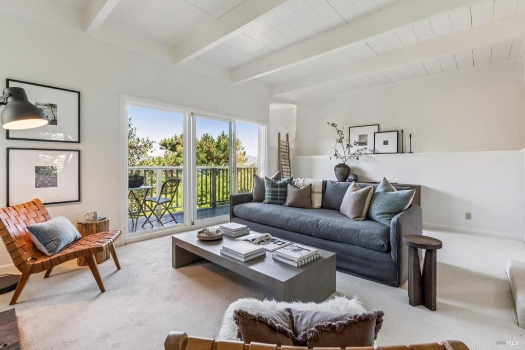 135 Lincoln Dr, Sausalito