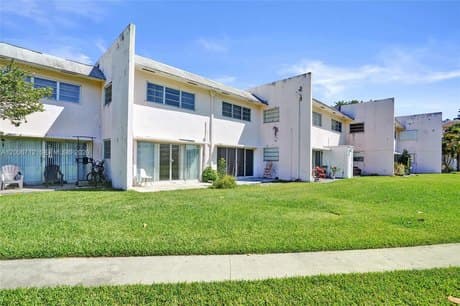 7344 SW 82nd St Apt C114