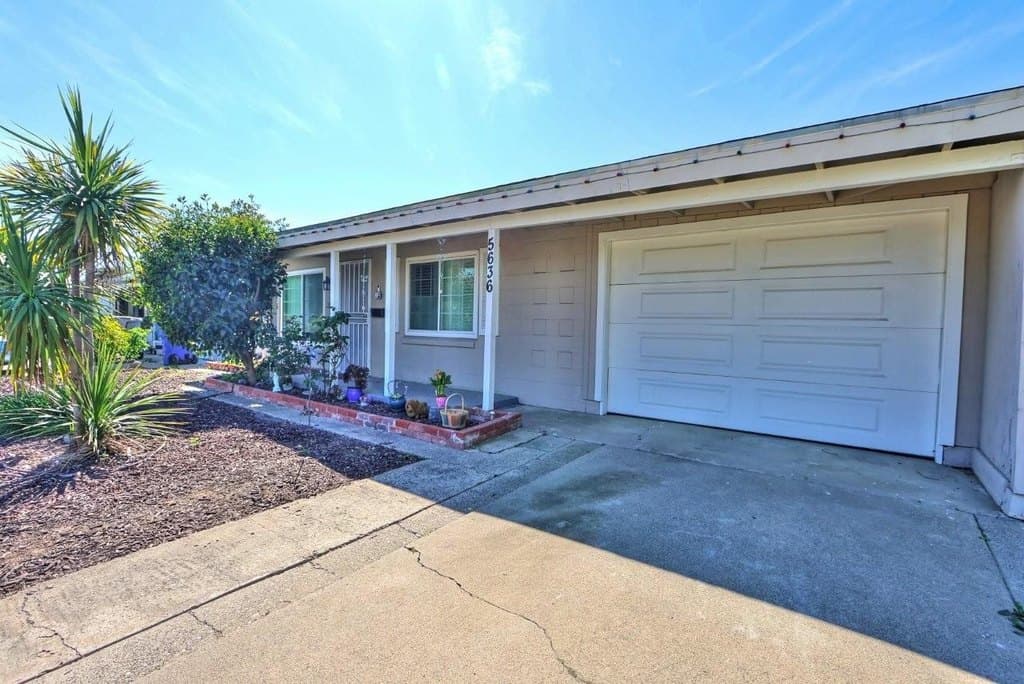 5636 James Way, Sacramento