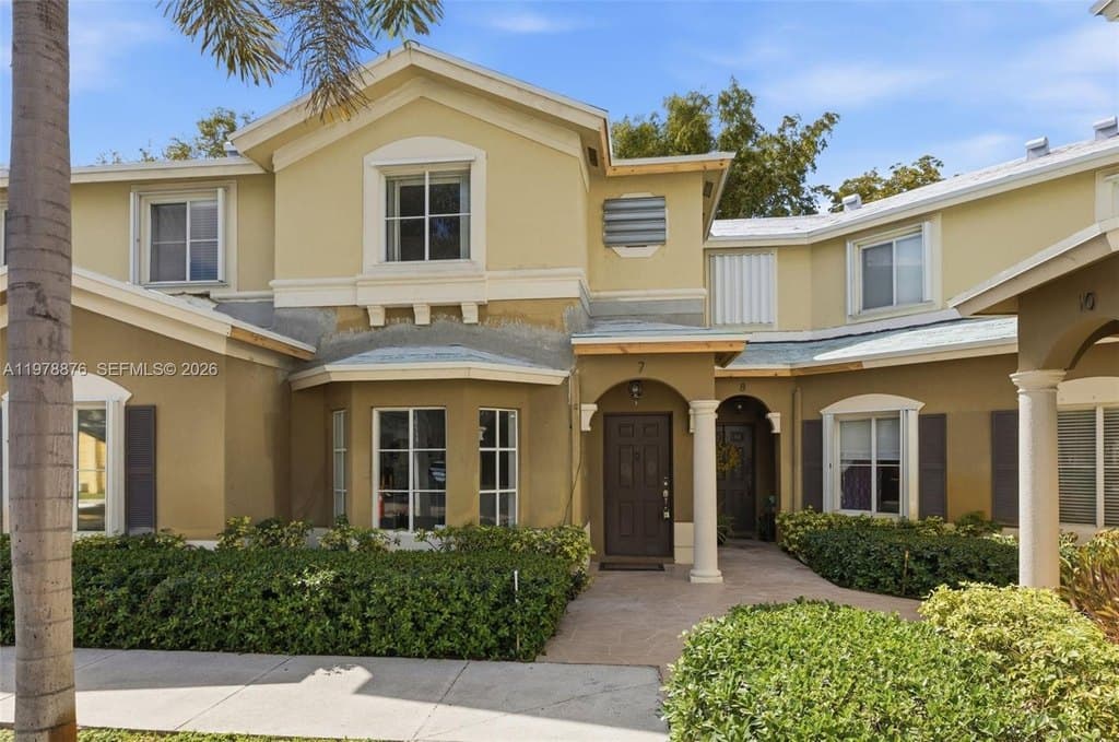 9000 W Flagler St Apt 7