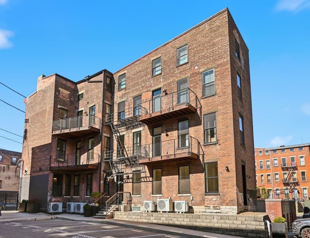 1508 Pleasant St Ph 1